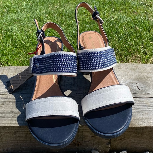 BNWT Boxed Wrangler Size 6 Sunny Dayla Block Heeled Sandals White Chunky Straps - Picture 11 of 15